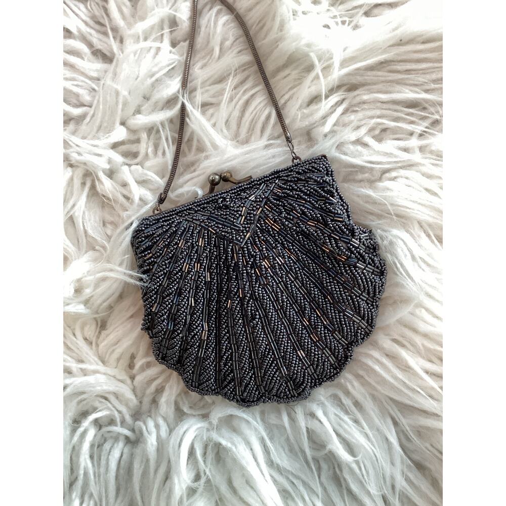 Vintage Beaded Shell Crossbody Evening Bag Purse Clutch with Chain Strap black